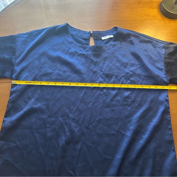 Ekouaer Women’s Blue Satin Pajama Short Sleeve Top and Shorts Set Size small - Picture 6 of 9